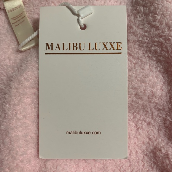 MALIBU LUXXE 100% poly Loungewear Feather Yarn Ladies soft pink robe size L/XL - Picture 6 of 14